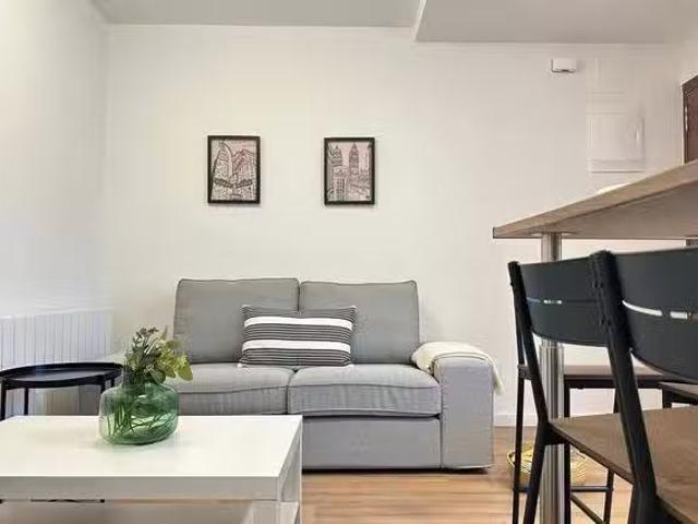 ¡Renta! Piso de 1 habitación en Calle Carazo