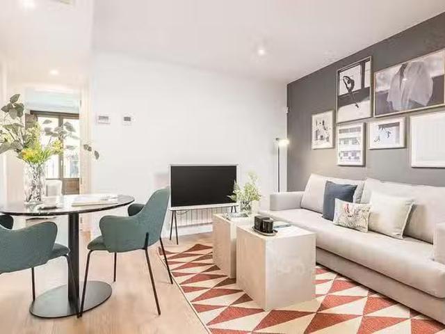¡En alquiler! Piso de 1 habitación en Calle de Santa Ana