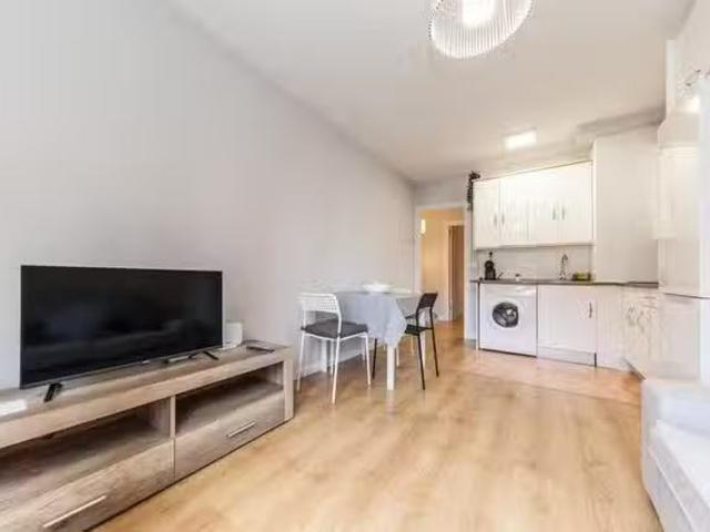 ¡Recién llegado! Piso de 1 habitación en Oviedo