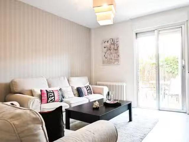 Nuevo Piso de 1 habitación en Madrid