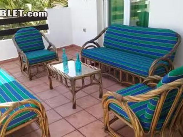 ¡En alquiler! Piso de 3 habitaciones en Calle Aldea, 29691 Man.