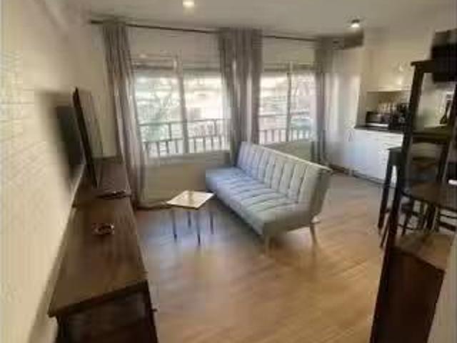 Encantador Piso en alquiler de 2 habitaciones en La Verneda i.