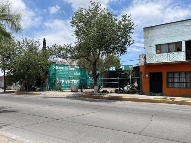OFERTA TERRENO COMERCIAL SOBRE AVE PRINCIPAL DE ALTO FLUJO VEHICULAR