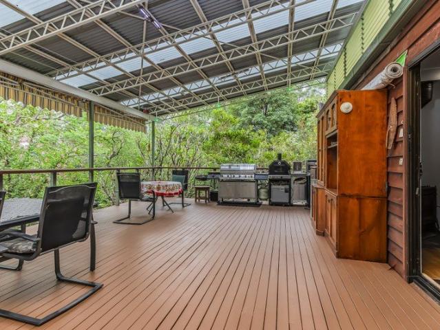Off Grid With Modern Luxuries Strata Title Village