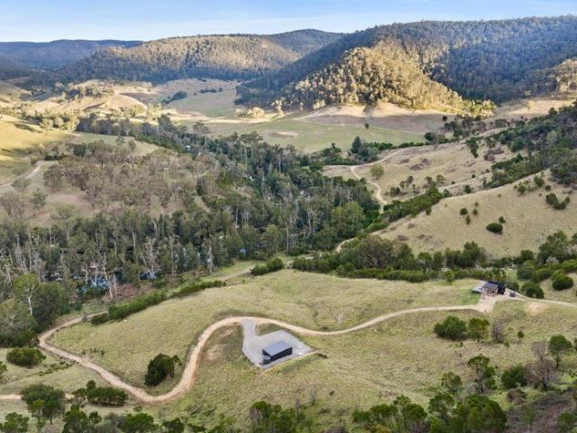 Off Grid Escape