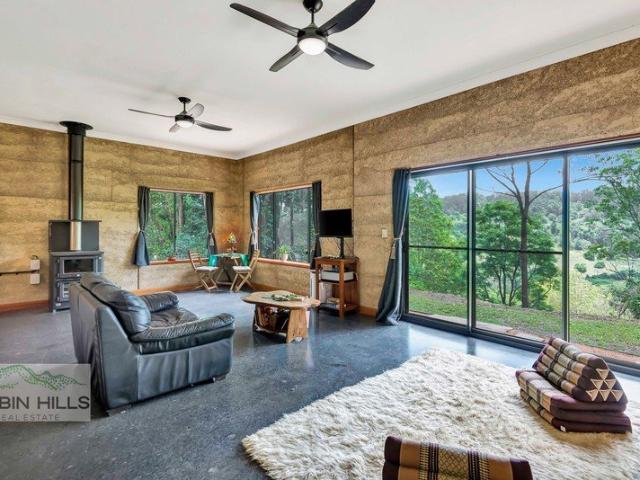 Off Grid Luxury in the Hills