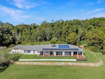 Off grid Oppulence in your Hinterland Hideaway