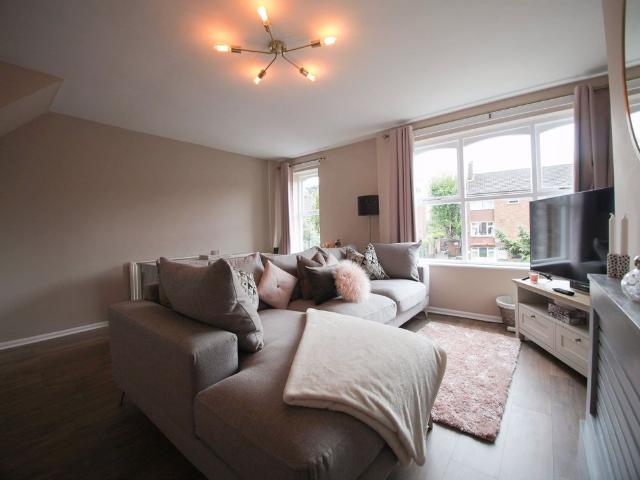Off Oldfield Road, Lymm