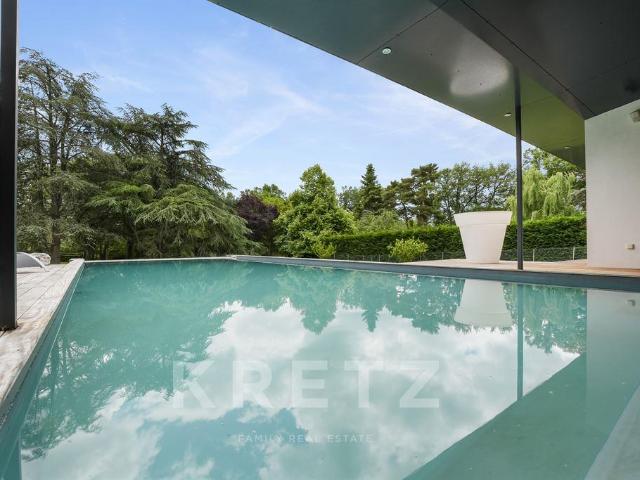 Off Market ! Villa d'architecte sur les bords de Garonne aux. 500m² Toulouse