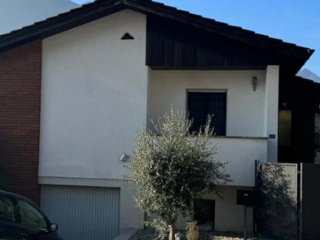 OFF MARKET Villa unifamiliare ristrutturata con 4.5 locali a Biasca
