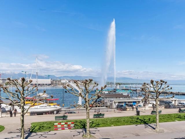 OFF MARKET – Wunderschöne Wohnung an der Querung mit Blick auf den See