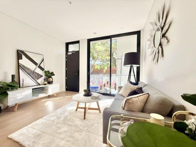Off the plan Exclusive 1 bedroom Apartment in Erskineville!
