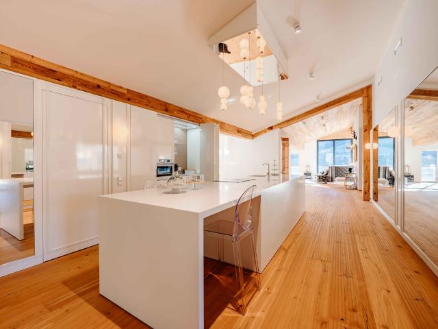 Offen leben, großzügig wohnen – 400 m² Penthouse Feeling in den Alpen