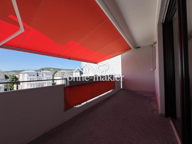 Offene 2 Zimmer Wohnung mit Balkon und Blick auf den Johannisberg