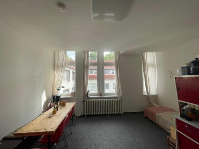 Offene geschnittene Wohnung zur Zwischenmiete frei ab 25.07.2026