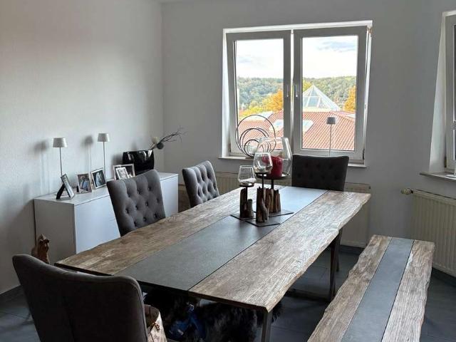 Offene Dachgeschosswohnung in top Lage