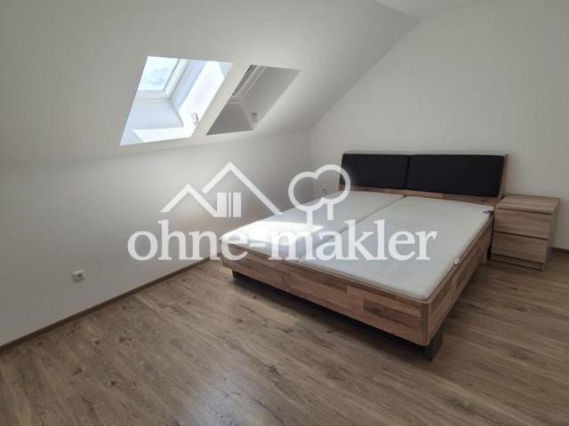 Offene Dachgeschosswohnung in ruhiger Umgebung