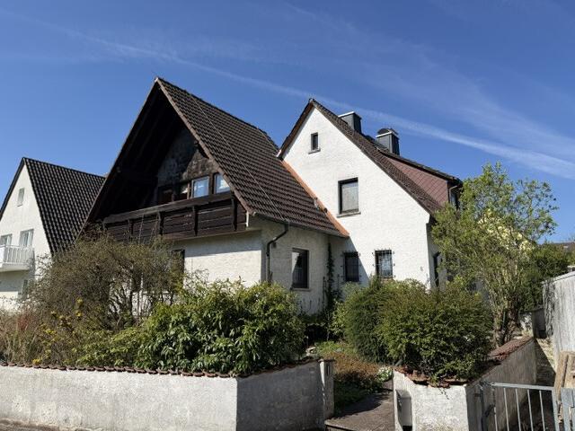 FAMILIENDOMIZIL IN TOP LAGE MIT GARTEN! KEINE KÄUFERPROVISION!
