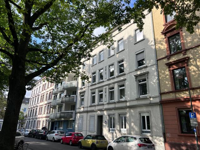 Offer to rent a high quality renovated apartment in Frankfurt Sachsenhausen
