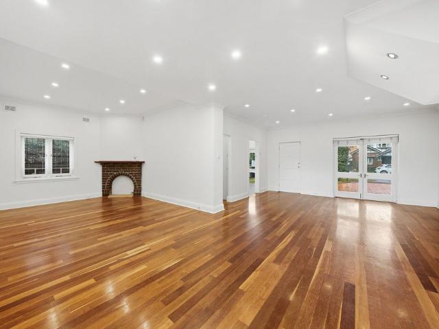 Offering a rare combination of lifestyle, space and an unbeatable golf course setting