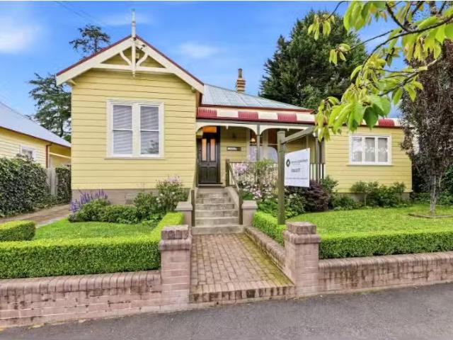 Offices 1 & 2/21 Grose Street, Leura Property for rent Listed.