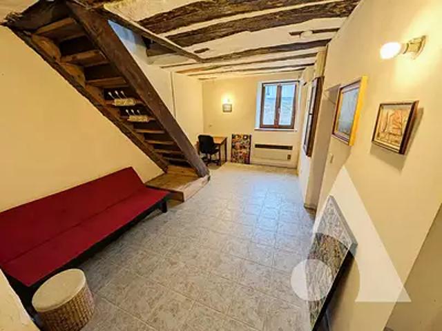 Offlanges 39290 Achat / Vente maison 3 pièces t3 au dernier étage cave