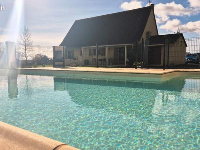 Offre exceptionnelle Calme et douceur de vivre en Périgord Noir: maison de plain pied avec vue et isolation parfaite piscine et superbes prestations