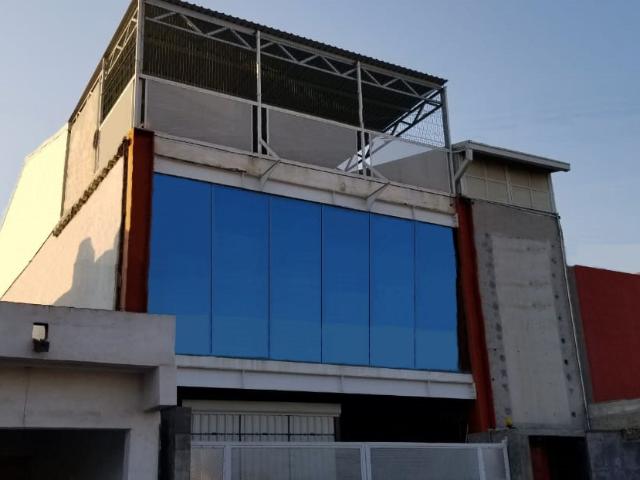 Oficina Comercial en Renta