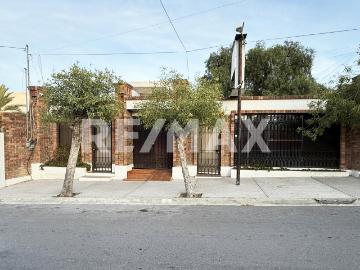 Oficina Comercial en Renta