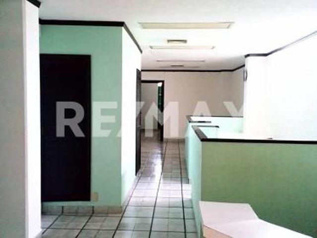 Oficina Comercial en Renta