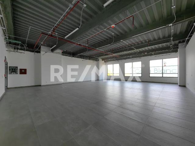 OFICINA CON ACABADOS EN DOWNTOWN REFORMA 141 m2