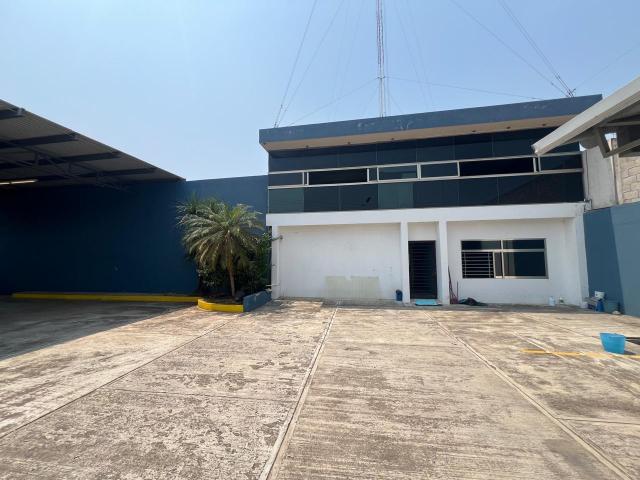 Oficina con Almacen en Renta Villahermosa