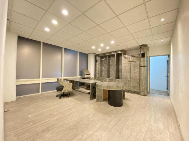 Oficina con Excelente Conexi?n para Clientes y Colaboradores