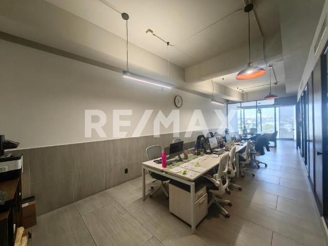 OFICINA DE 109m2 / YAMA ALPES