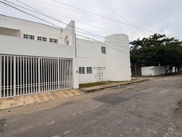 Oficina de 429 m2 en Fracc Montevideo Zona Norte M?rida
