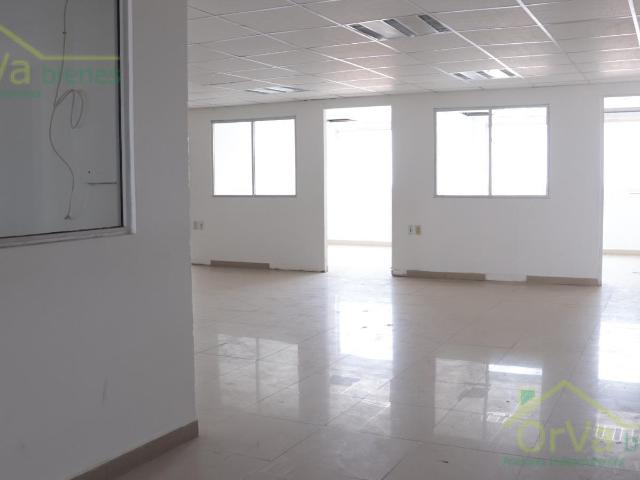 Oficina en Ave Universidad