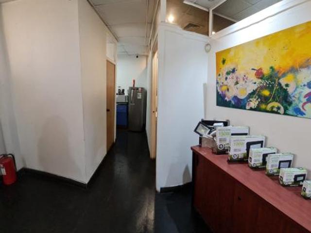 Oficina en Arriendo Cuevas/Lira, Santiago 4 baños 400 m2