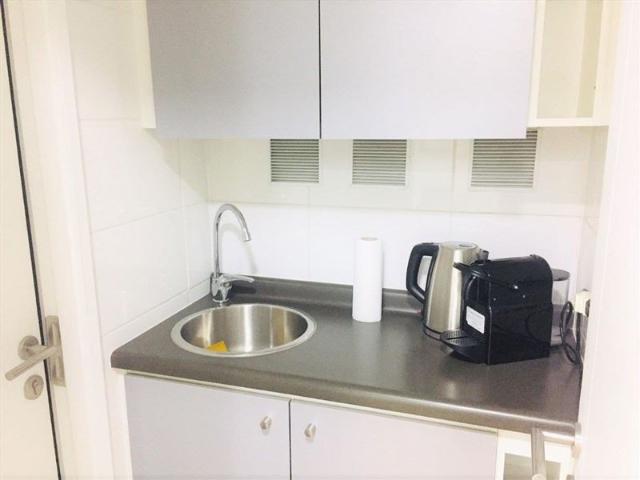 Oficina en Arriendo en Metro Manuel Montt/ Antonio Bellet