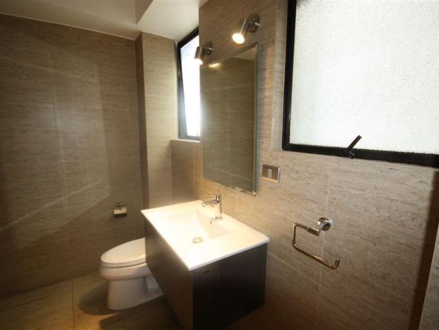Oficina en Arriendo en Metro Santa Lucia / Miraflores / Alameda