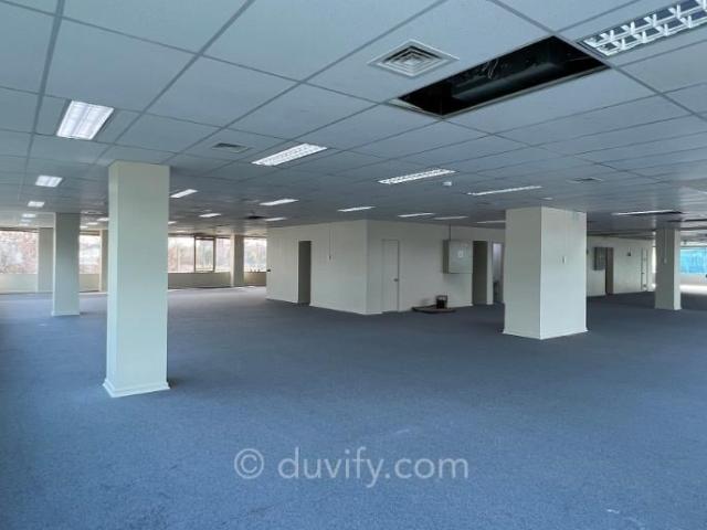 Oficina en Arriendo en Av. del Parque con Av. del Condor