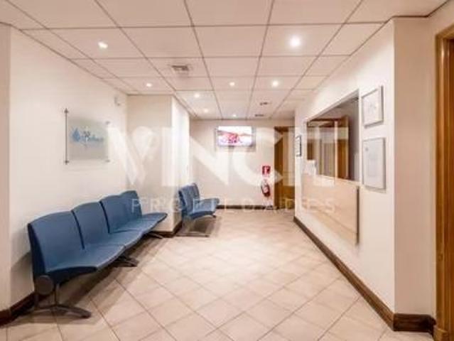 Oficina en Arriendo en Av Libertad 798 esquina 9 norte