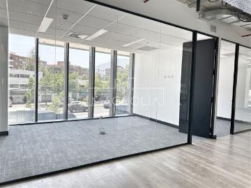 Oficina en Arriendo en Cercano a Las Condes, buena conectividad