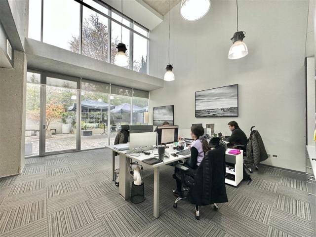 Oficina en Arriendo en Con patio privado de 200 m2 / Candelaria / O´ Brien