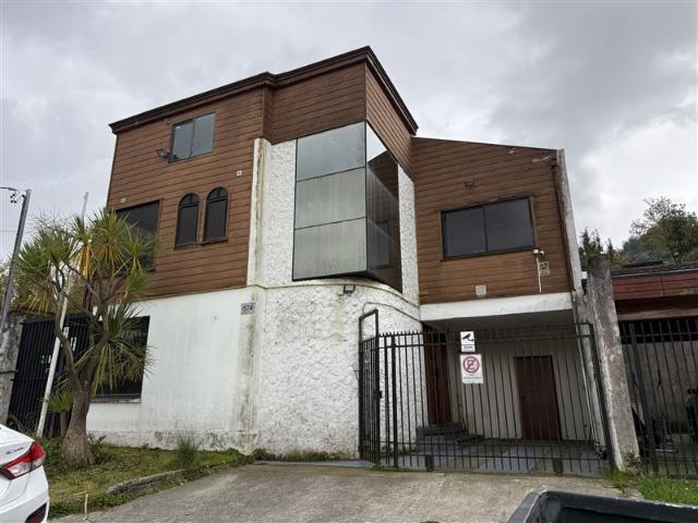 Oficina en Arriendo en Edificio Comercial Padre Harter Puerto Montt