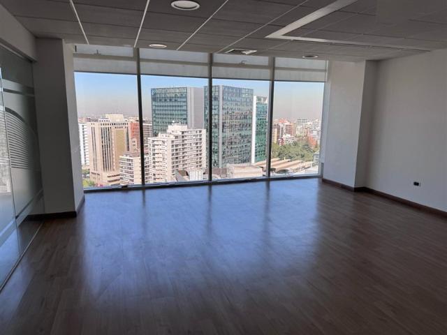 Oficina en Arriendo en Edificio Quantum en mejor sector de negocios de Las Condes