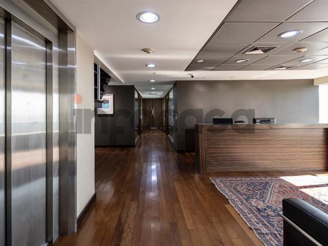Oficina en Arriendo en Edificio Torre Costanera, centro financiero el Bosque