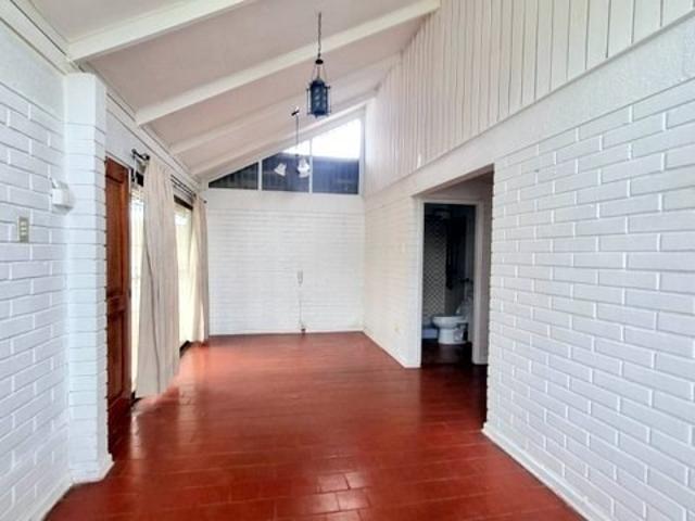 Oficina en Arriendo en La Florida / Walker Martinez