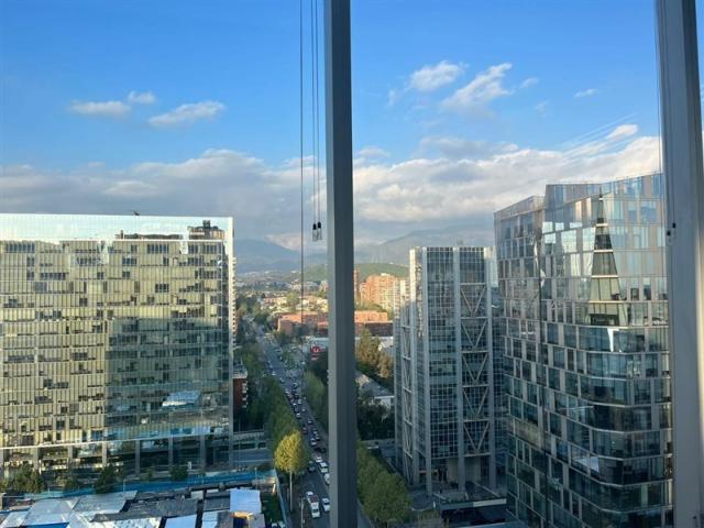 Oficina en Arriendo en Rosario Norte con Cerro El Plomo