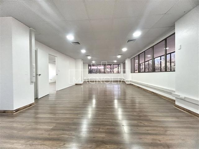 Oficina en Arriendo en SE ARRIENDA OFICINA EN PROVIDENCIA, METRO TOBALABA