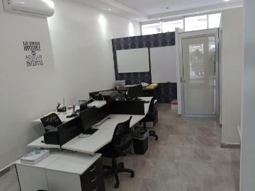 Oficina en Del Paseo Residencial